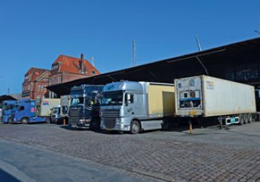 3_2_Container_Transport_0930.jpg
