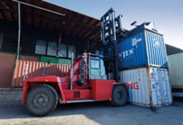 4_1_Container_Handling_0921.jpg